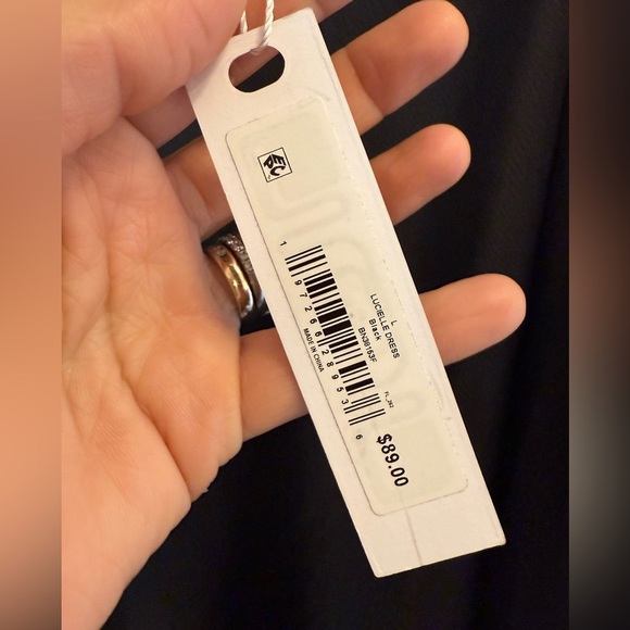 Steve Madden Lucielle
Handkerchief Hem Satin Slipdress size L - Picture 10 of 11